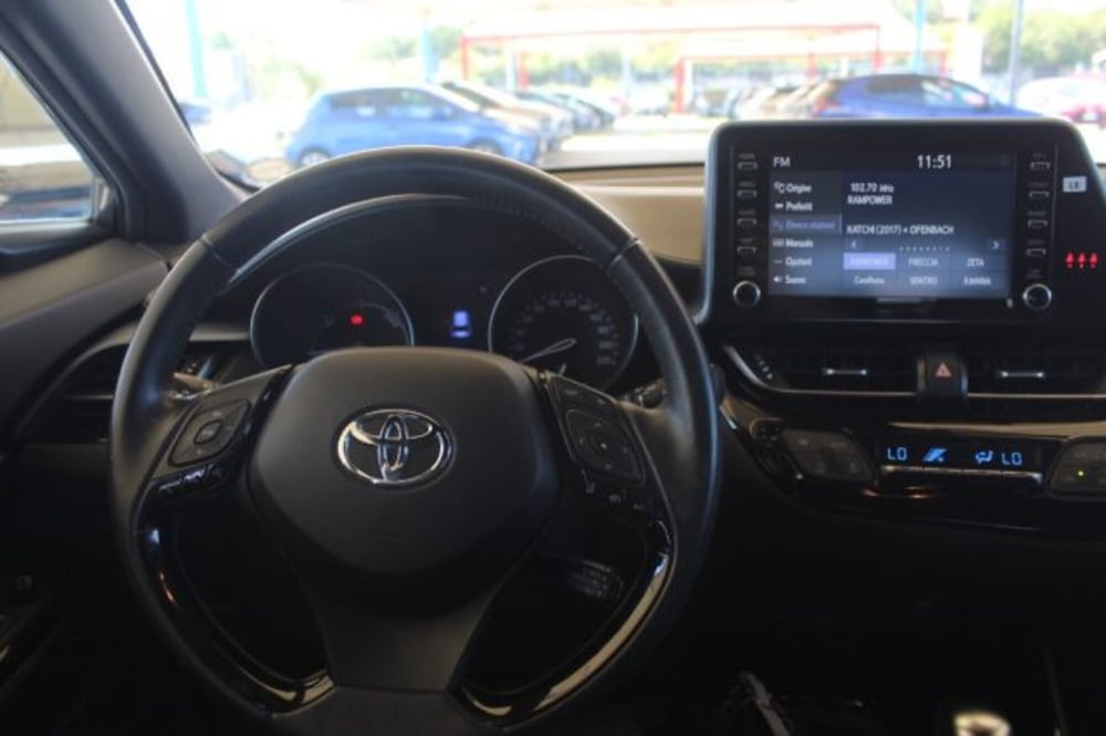 Toyota Toyota C-HR usata a Roma (10)