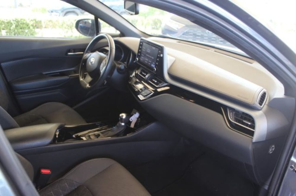 Toyota Toyota C-HR usata a Roma (6)