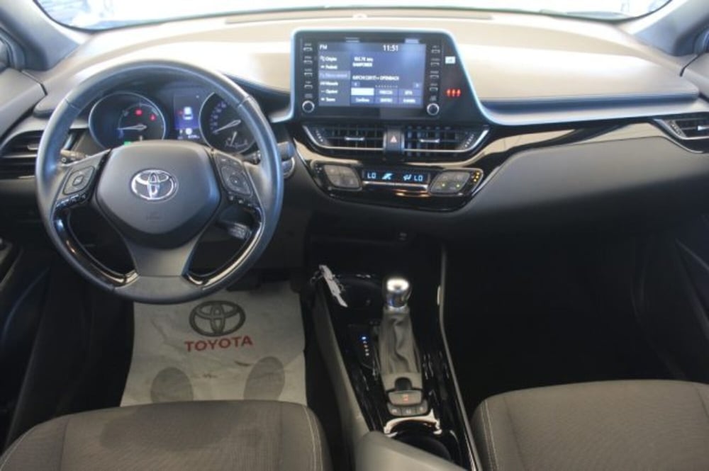 Toyota Toyota C-HR usata a Roma (9)