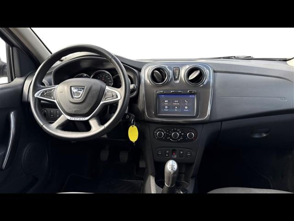 Dacia Sandero usata a Padova (10)