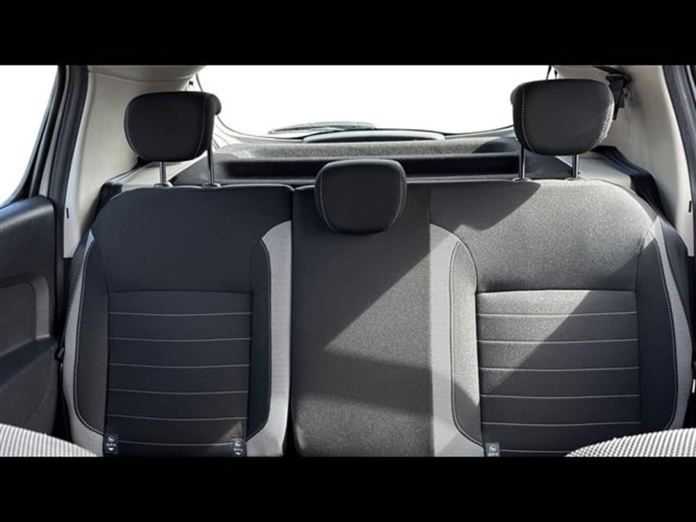 Dacia Sandero usata a Padova (11)