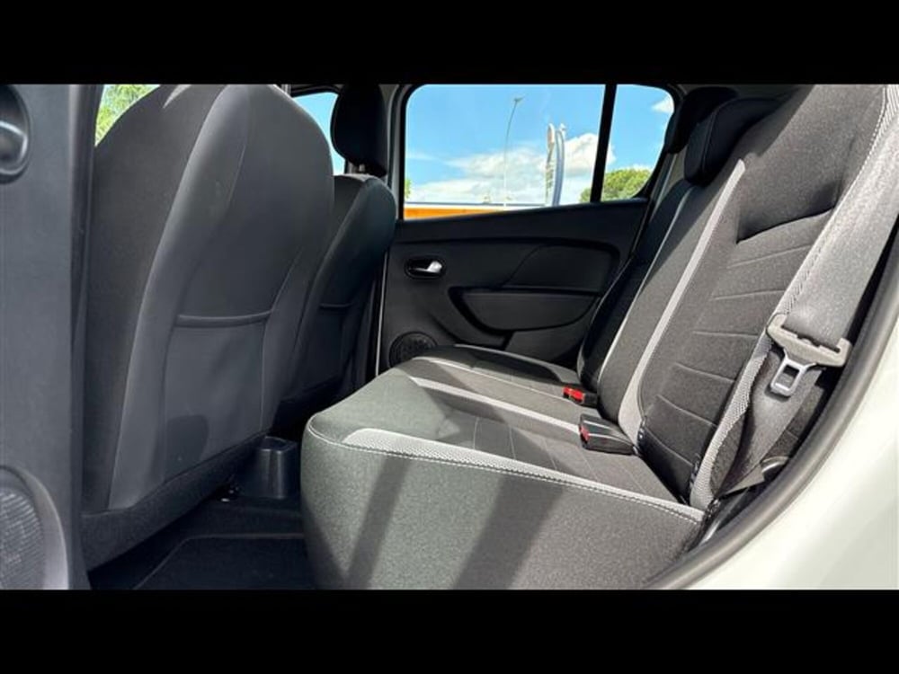 Dacia Sandero usata a Padova (12)