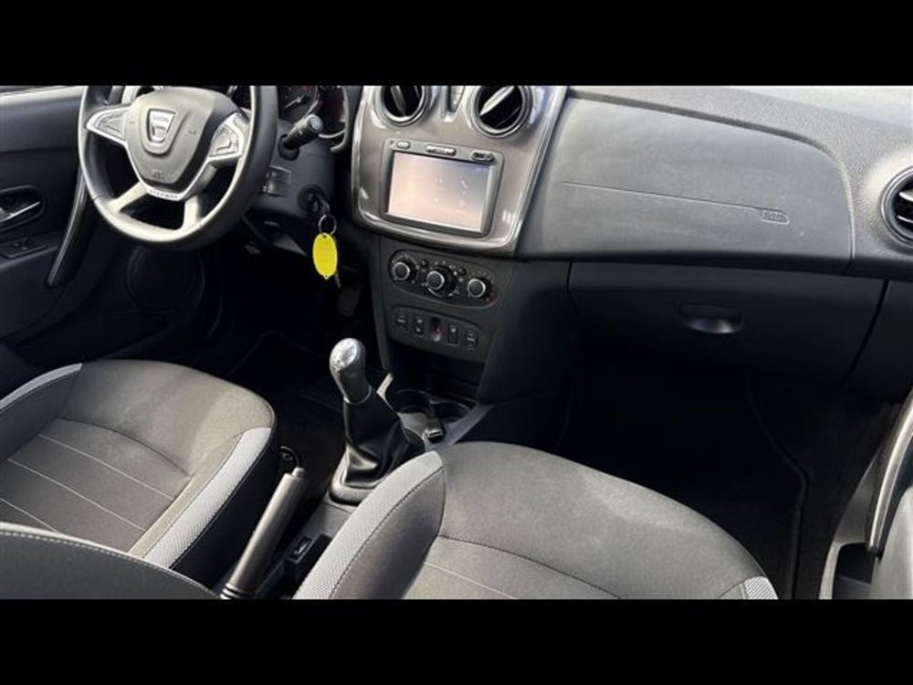Dacia Sandero usata a Padova (9)