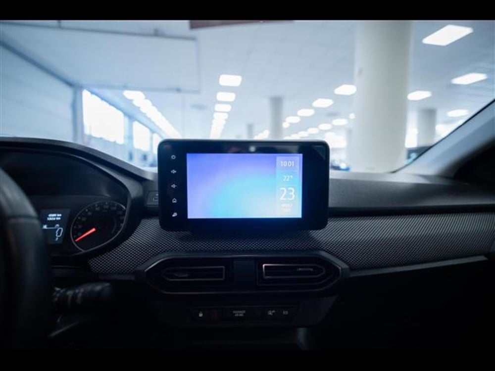 Dacia Sandero usata a Torino (12)