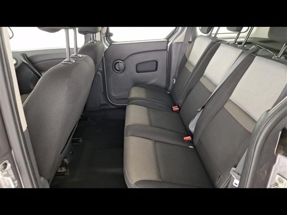 Renault Kangoo usata a Milano (10)
