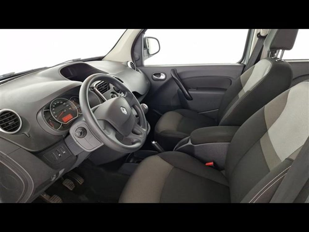 Renault Kangoo usata a Milano (11)
