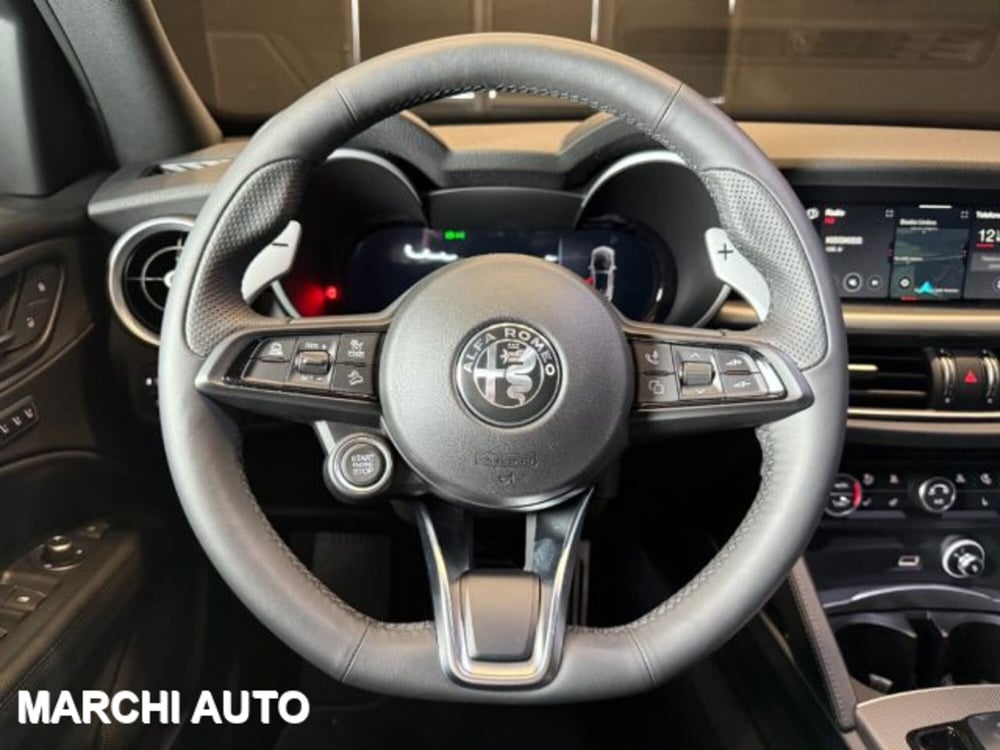 Alfa Romeo Stelvio nuova a Perugia (17)