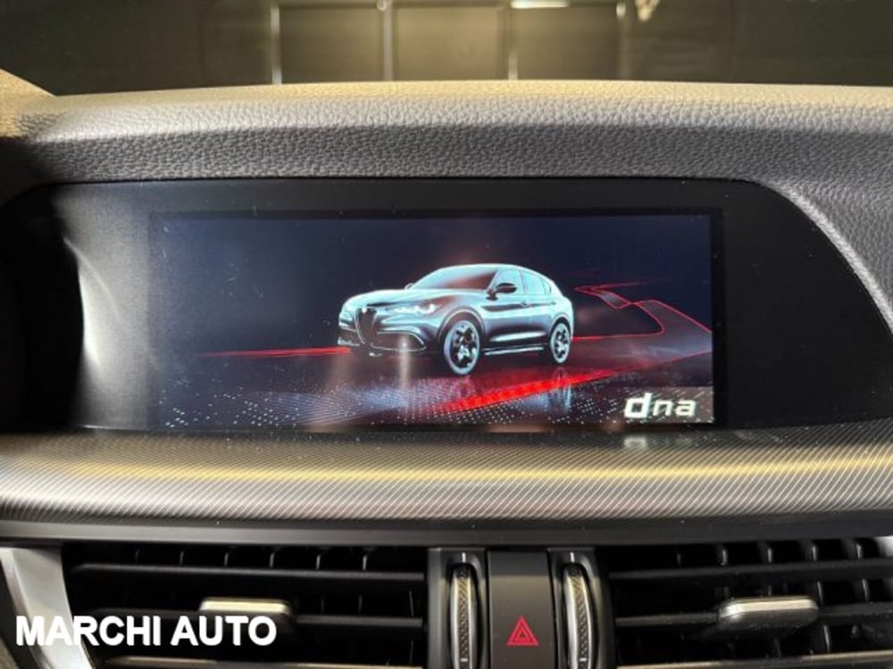 Alfa Romeo Stelvio nuova a Perugia (20)