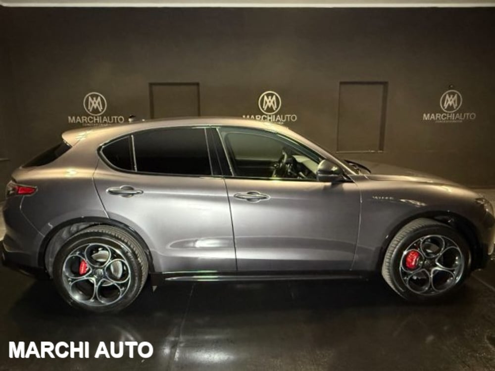 Alfa Romeo Stelvio nuova a Perugia (4)