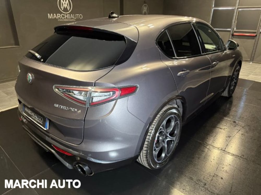 Alfa Romeo Stelvio nuova a Perugia (5)