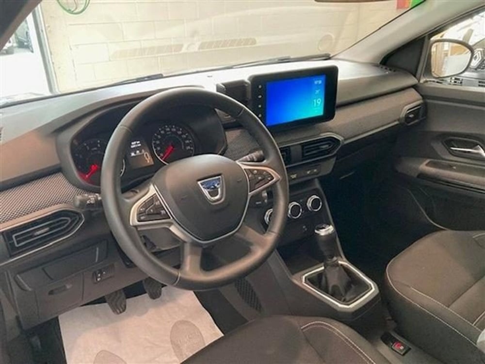 Dacia Jogger usata a Cremona (12)