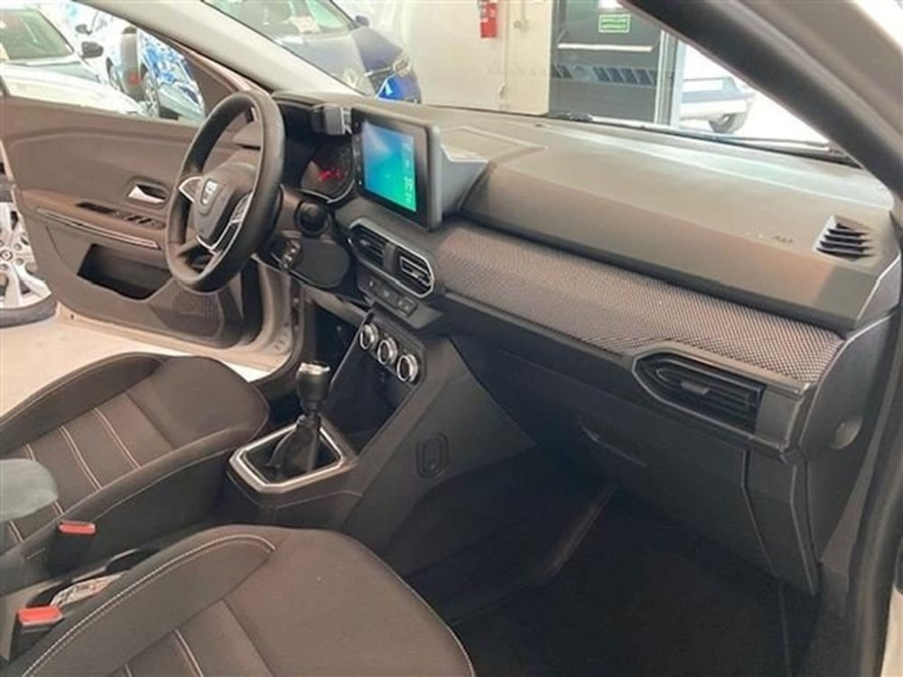 Dacia Jogger usata a Cremona (14)