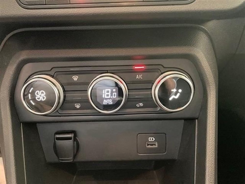 Dacia Jogger usata a Cremona (8)