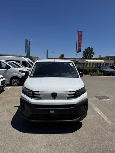 Peugeot Partner Furgone 1.5 bluehdi 100cv S&amp;S L2 d.cab mobile nuova a Cavallino