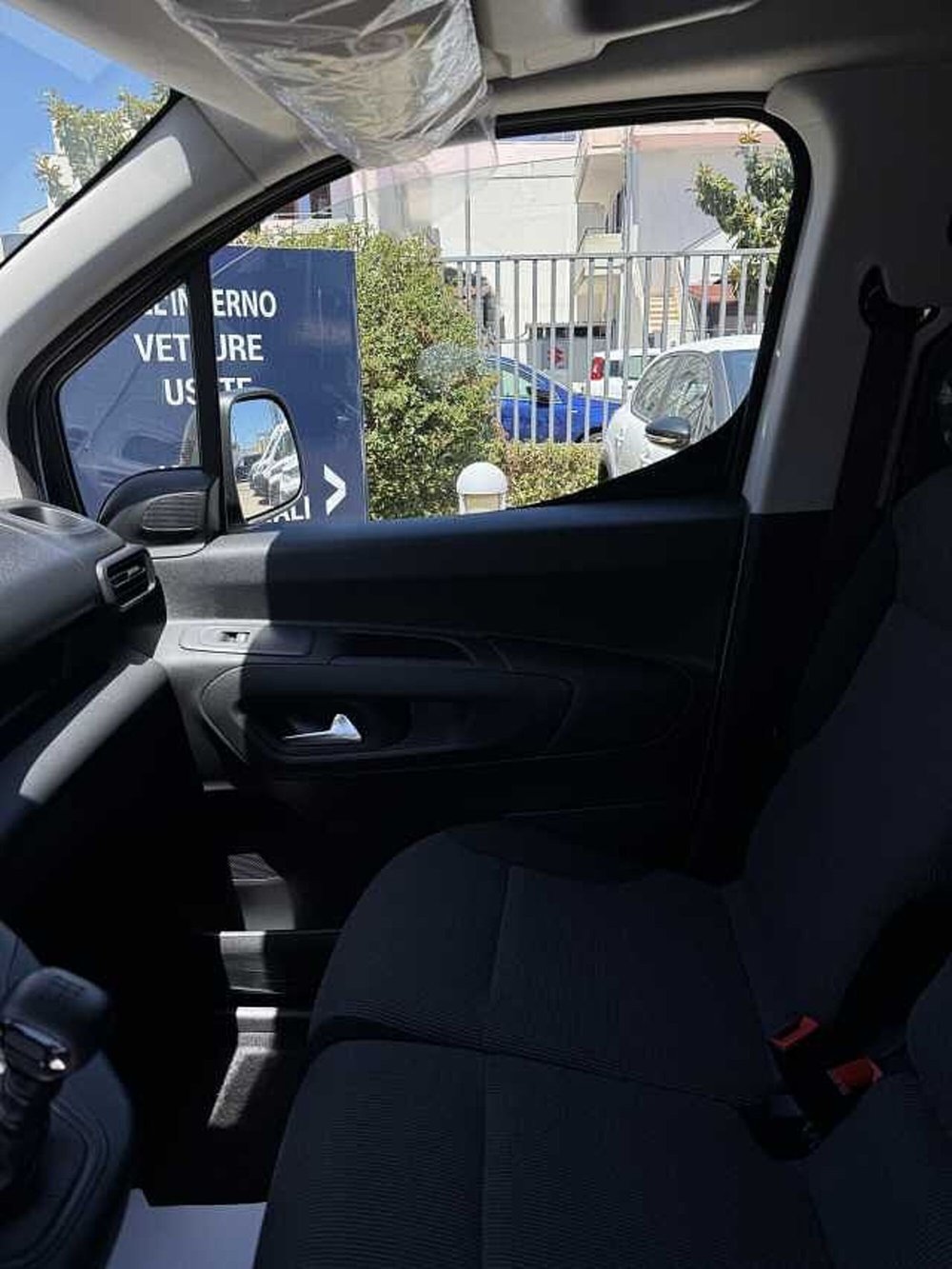 Peugeot Partner Furgone nuova a Lecce (10)