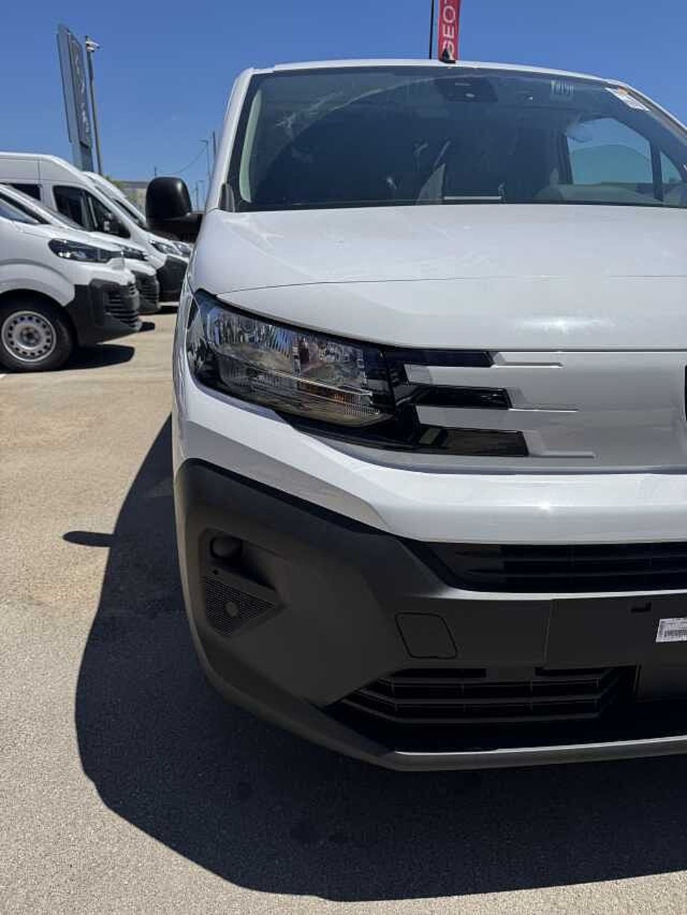 Peugeot Partner Furgone nuova a Lecce (3)
