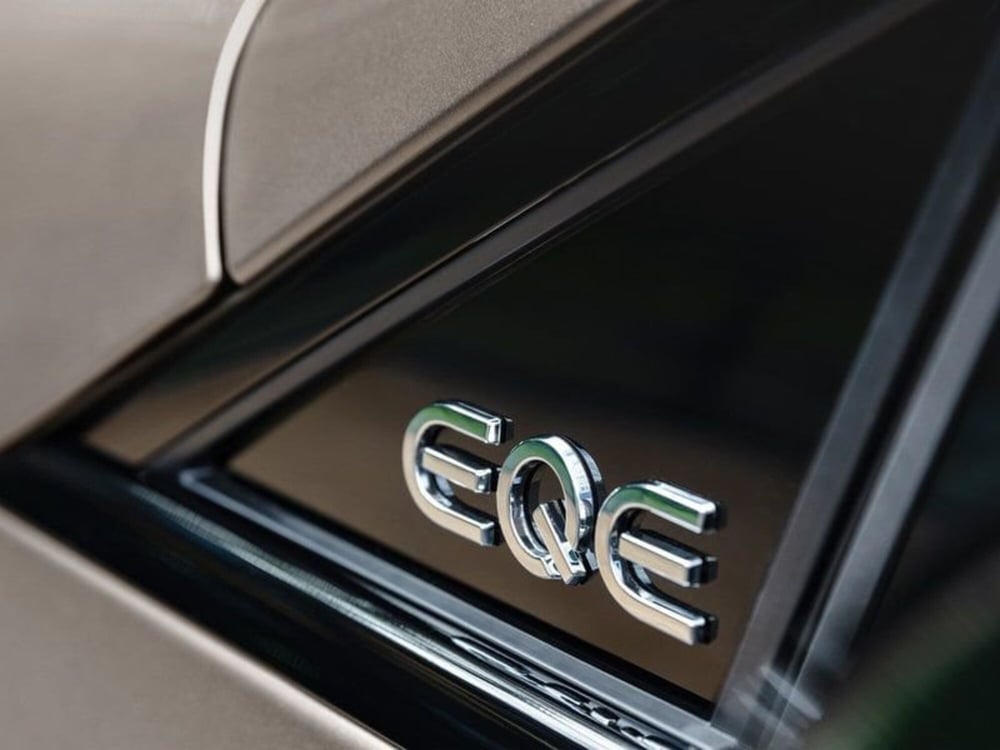 Mercedes-Benz EQE SUV nuova a Genova (6)