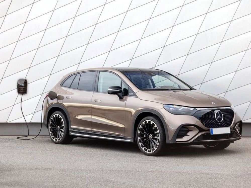 Mercedes-Benz EQE SUV nuova a Genova (8)