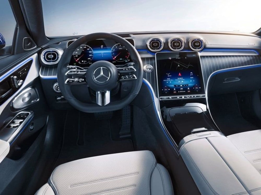 Mercedes-Benz Classe C Station Wagon nuova a Genova