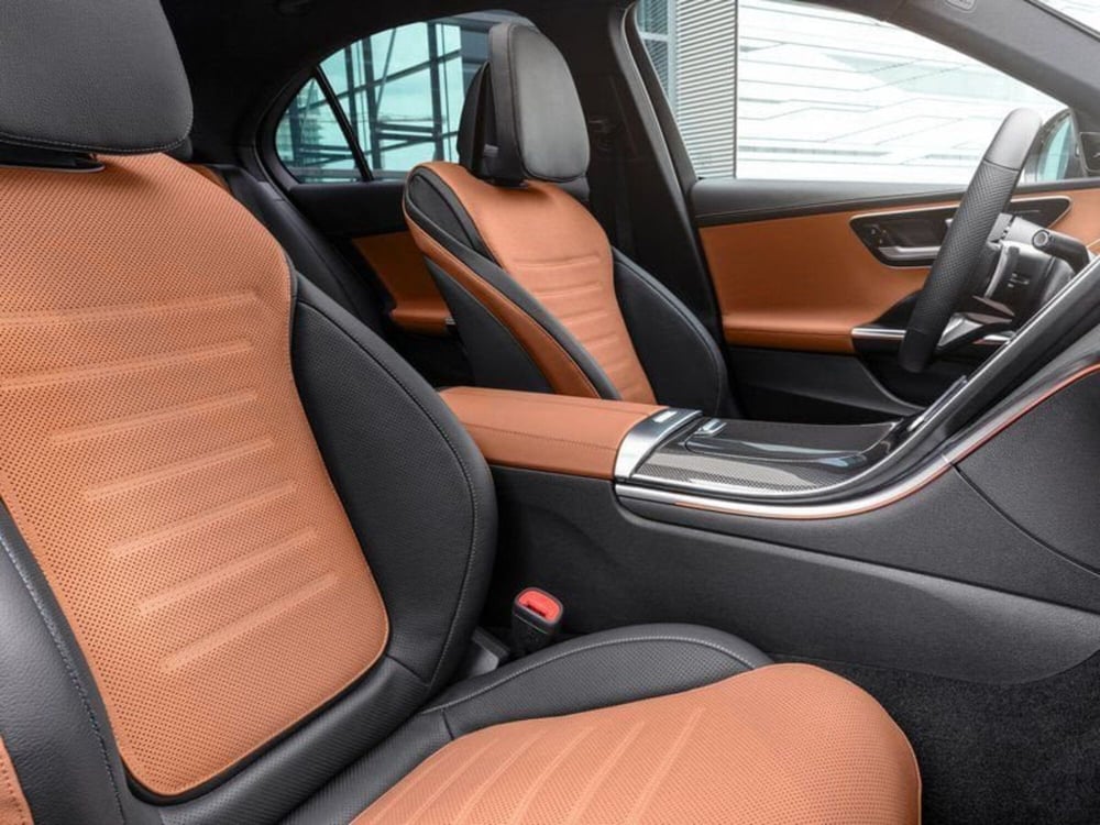 Mercedes-Benz Classe C nuova a Genova (8)