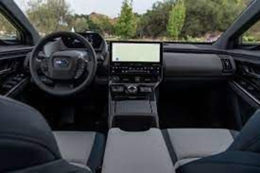 Subaru Solterra nuova a Modena (11)