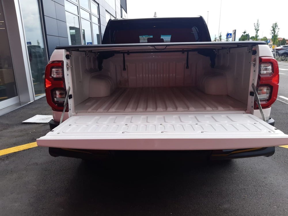 Toyota Hilux nuova a Vicenza (12)