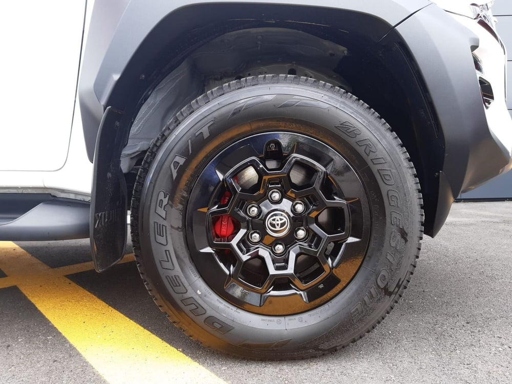 Toyota Hilux nuova a Vicenza (13)