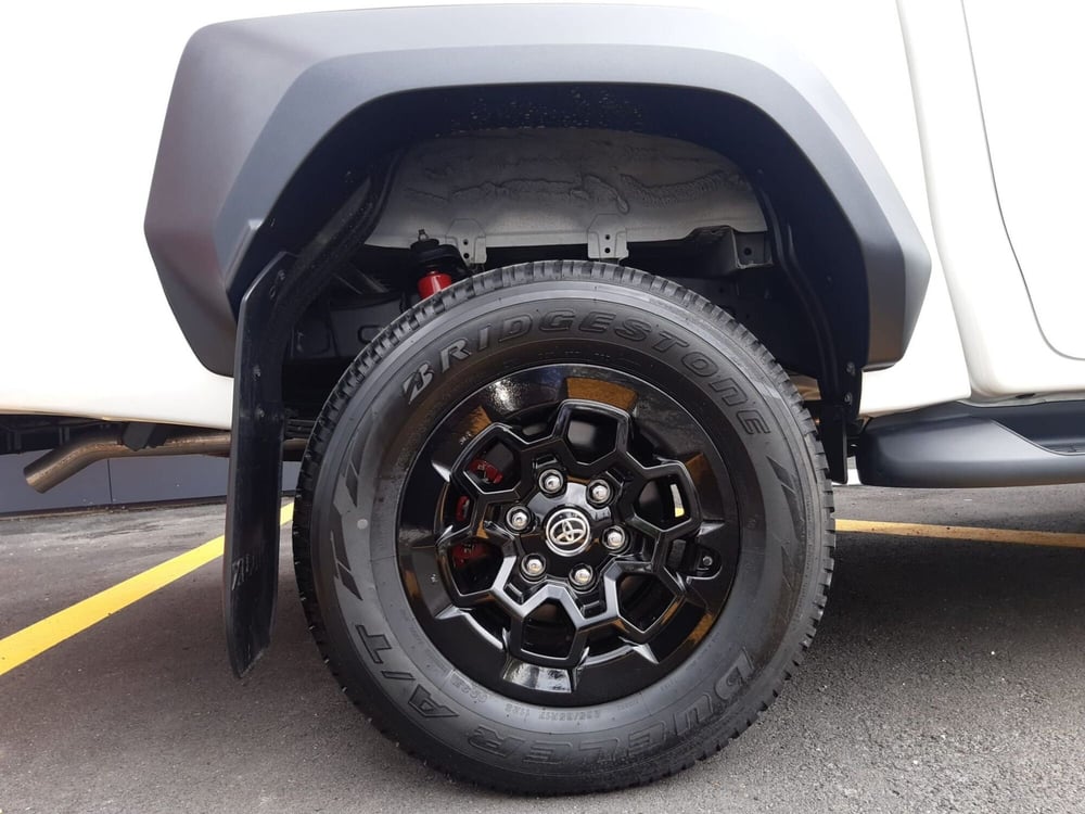 Toyota Hilux nuova a Vicenza (14)
