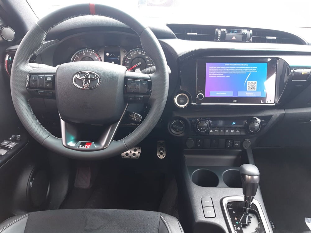 Toyota Hilux nuova a Vicenza (16)