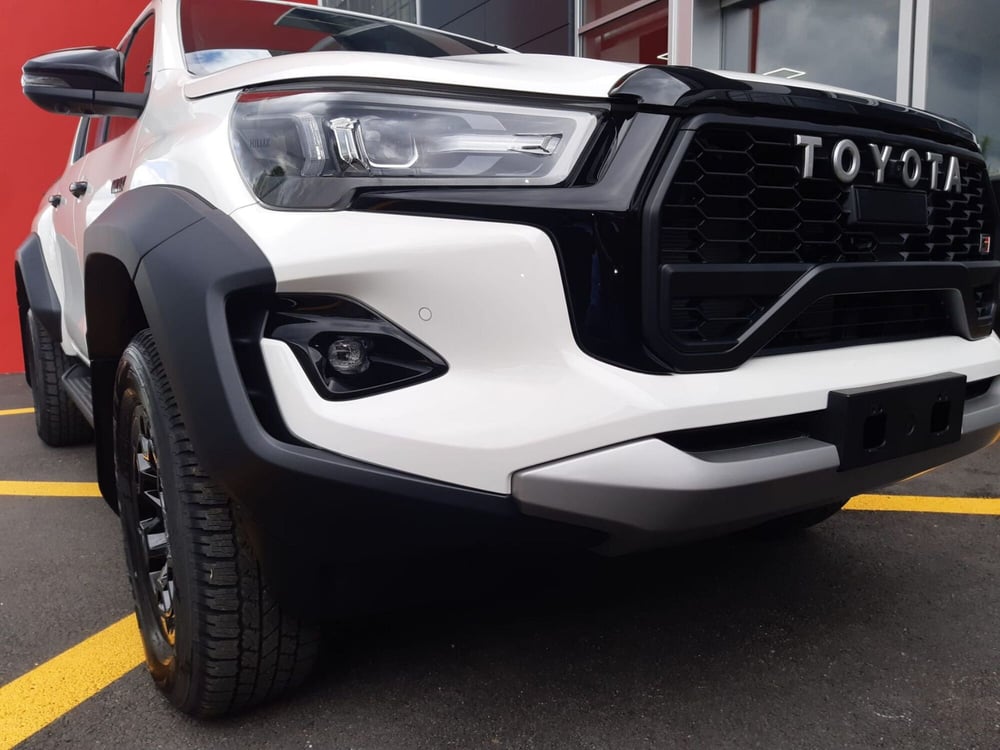 Toyota Hilux nuova a Vicenza (2)