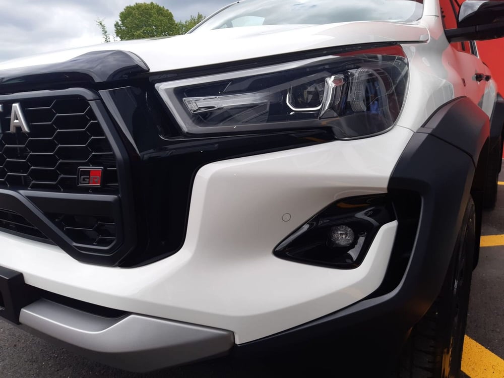 Toyota Hilux nuova a Vicenza (4)