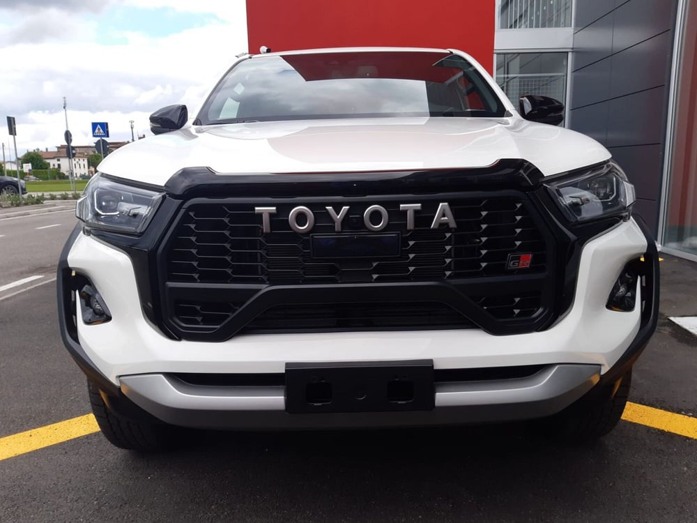 Toyota Hilux nuova a Vicenza (7)