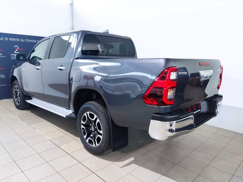 Toyota Hilux nuova a Vicenza (7)