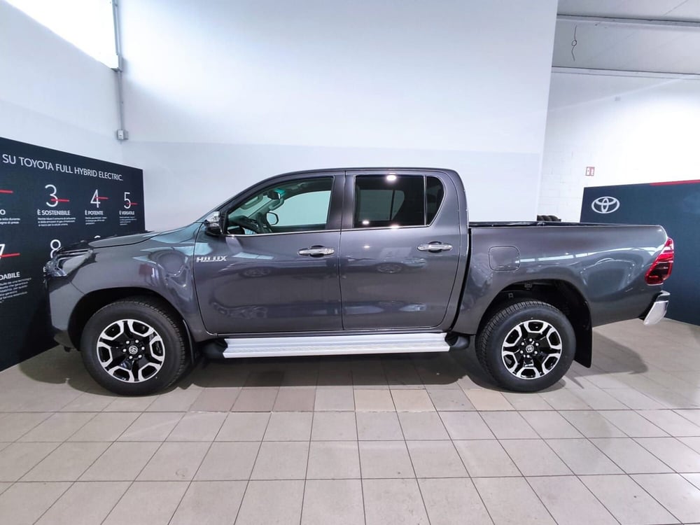 Toyota Hilux nuova a Vicenza (8)