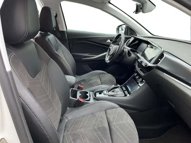 Opel Grandland X usata a Modena (3)