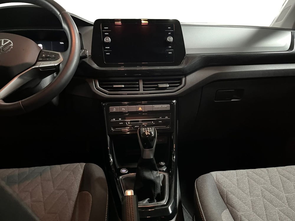 Volkswagen T-Cross usata a Modena (12)