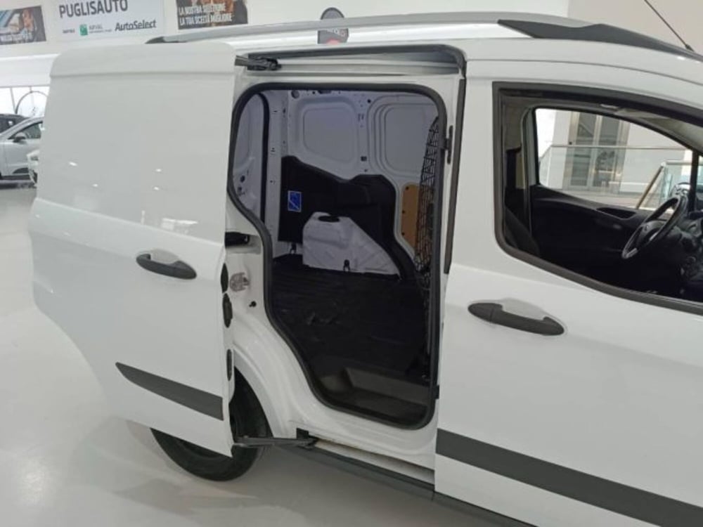 Ford Transit Courier usata a Catania (17)