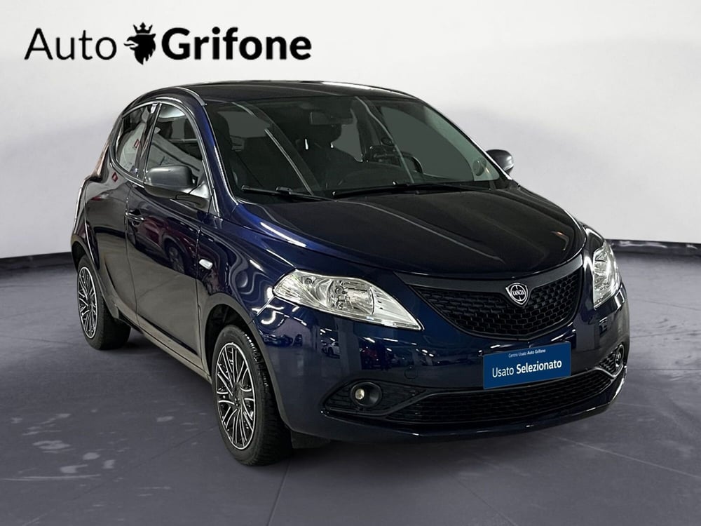 Lancia Ypsilon usata a Modena (5)