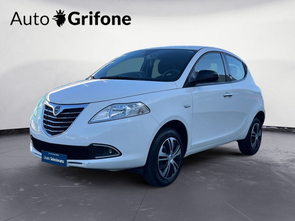 Lancia Ypsilon usata a Modena
