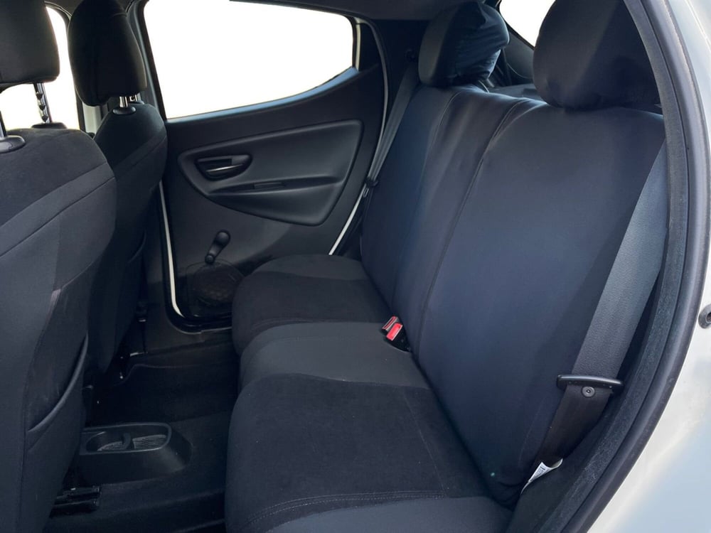 Lancia Ypsilon usata a Modena (11)