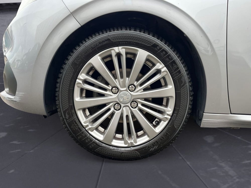 Peugeot 208 usata a Modena (8)