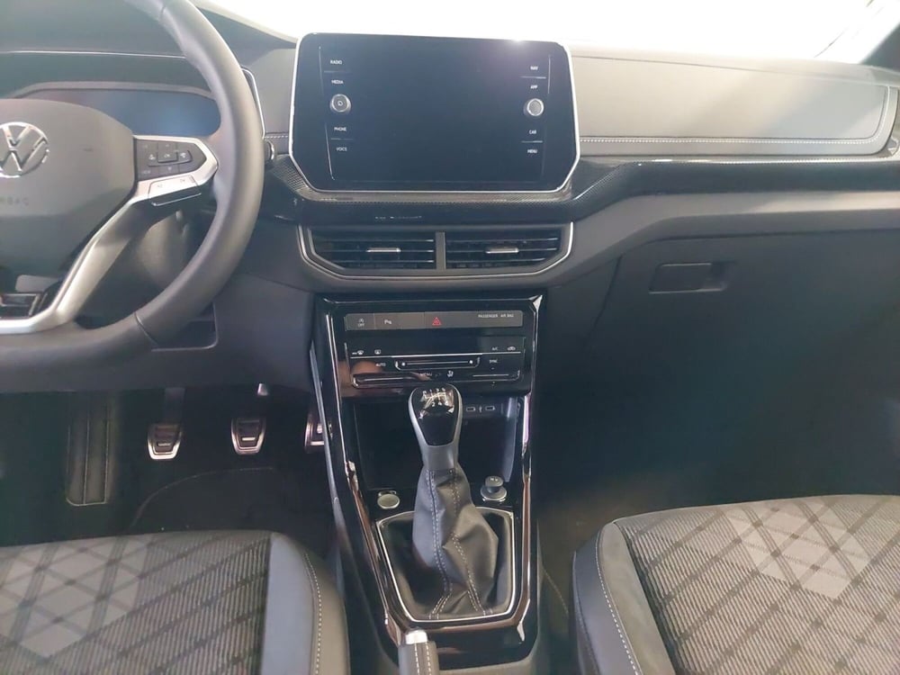 Volkswagen T-Cross nuova a Modena (11)
