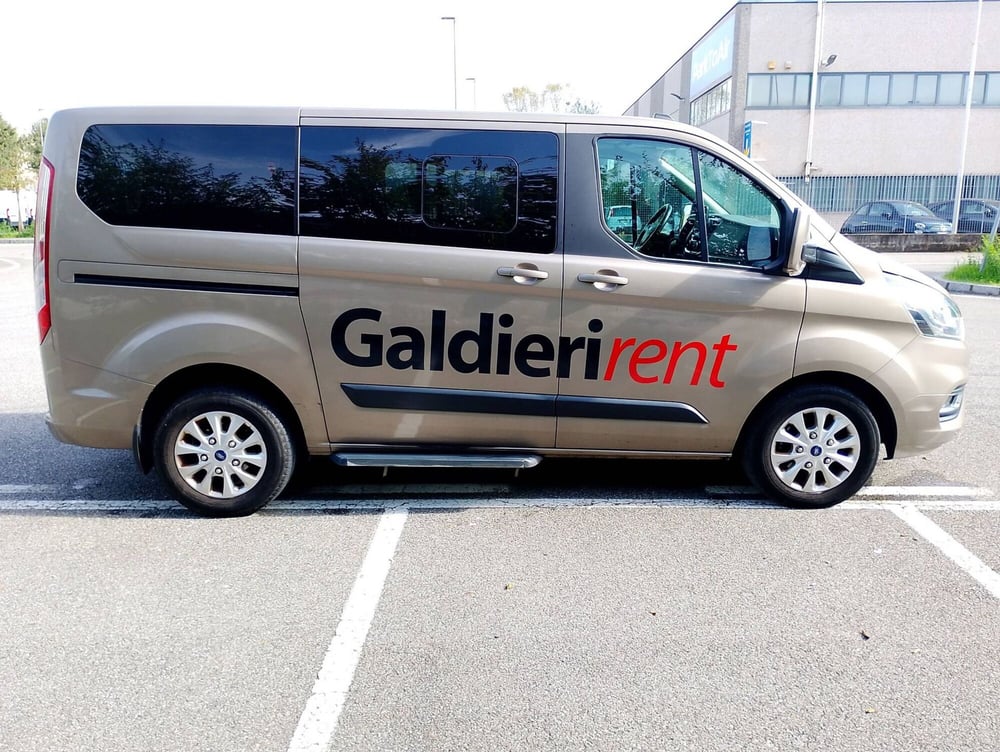 Ford Tourneo Custom usata a Salerno (9)