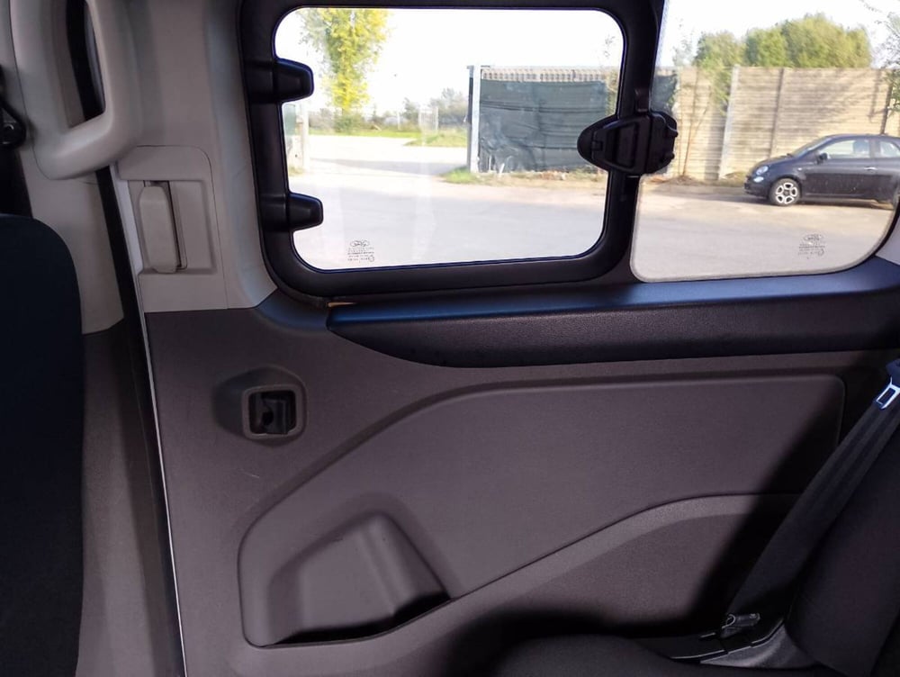 Ford Tourneo Custom usata a Salerno (14)