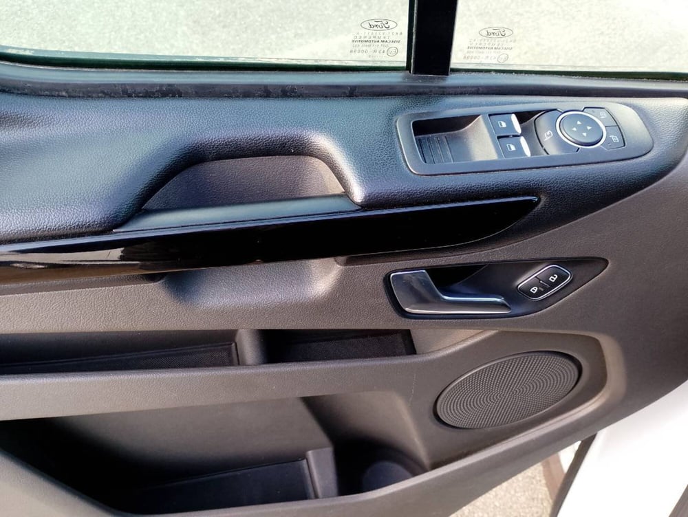 Ford Tourneo Custom usata a Salerno (15)