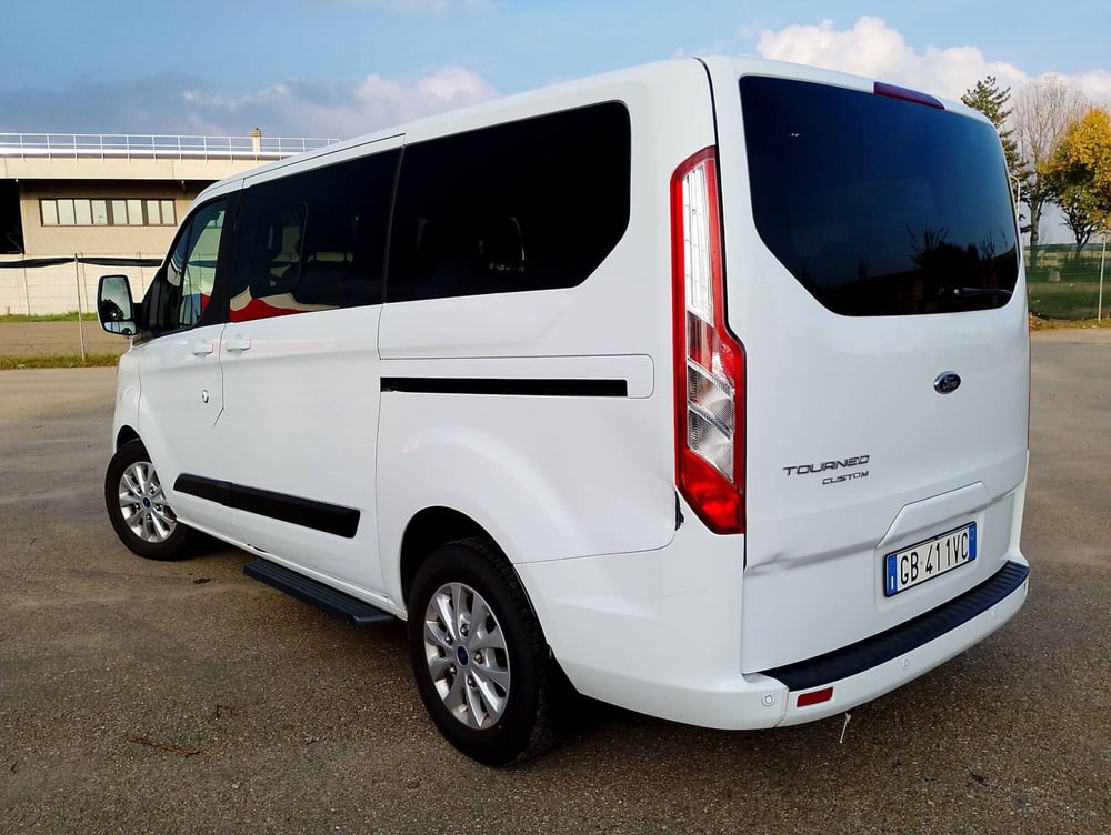Ford Tourneo Custom usata a Salerno (4)