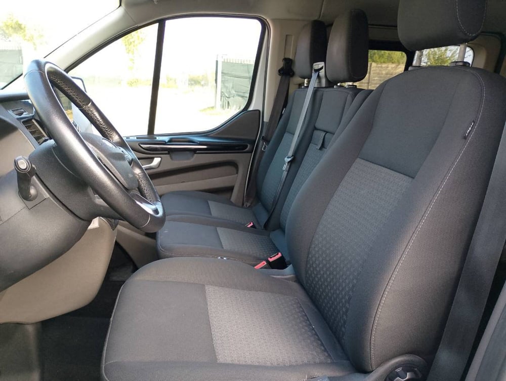 Ford Tourneo Custom usata a Salerno (6)