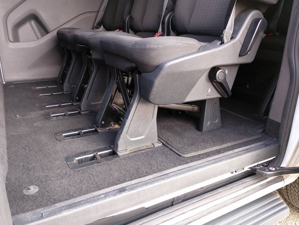 Ford Tourneo Custom usata a Salerno (7)