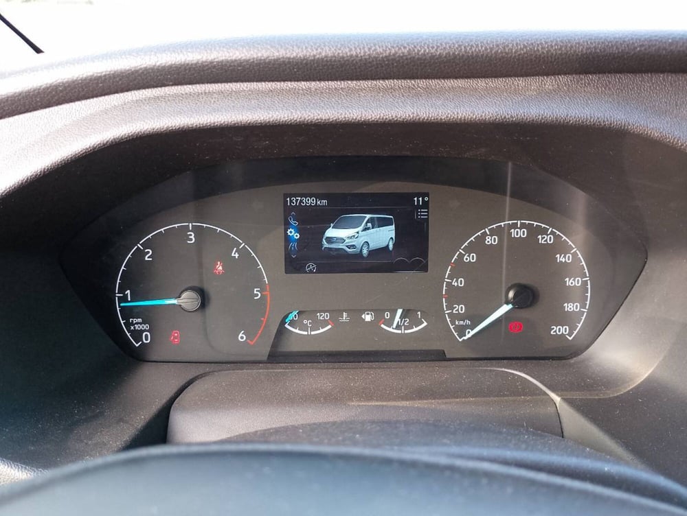 Ford Tourneo Custom usata a Salerno (8)