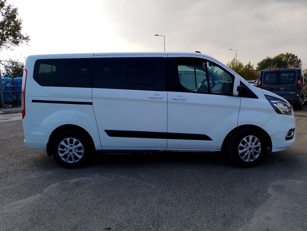 Ford Tourneo Custom usata a Salerno (9)